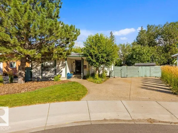 16715 98th St NW, Edmonton, AB T5X 2S8