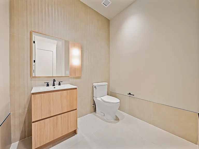 733 Lincoln Pl #1117 — Photo 4