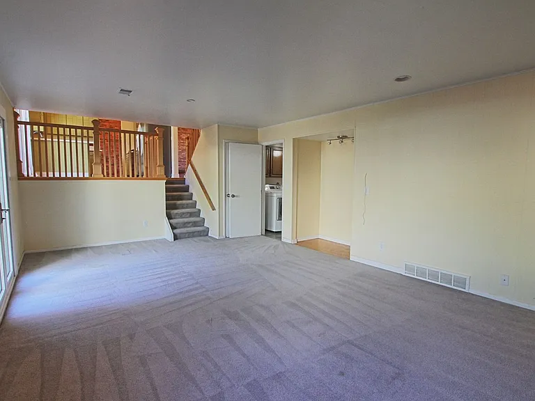 1201 Miramonte St — Photo 8