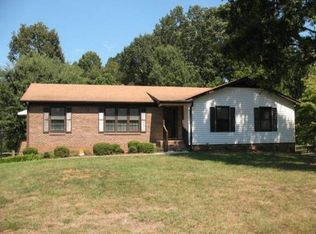 5727 Windworth Dr, Winston Salem, NC 27106