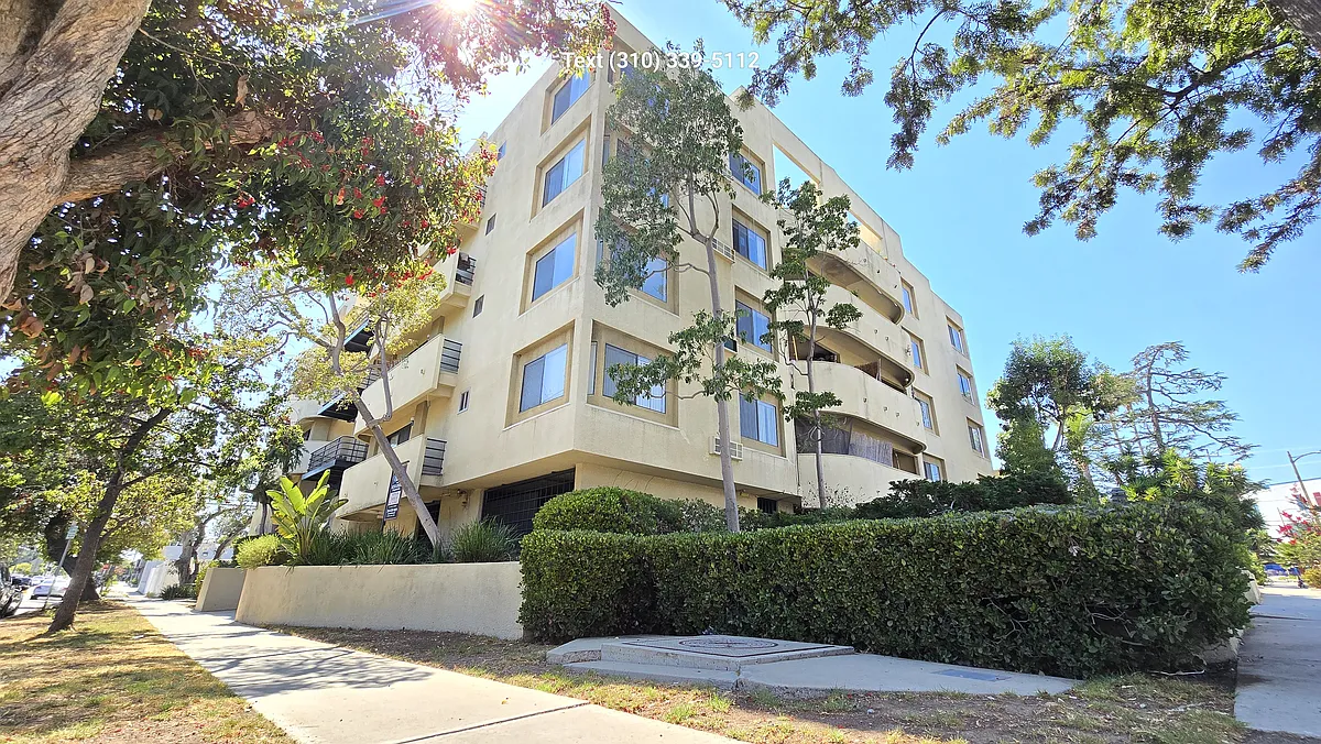 Building Photo - 3395 S Vinton Ave #206