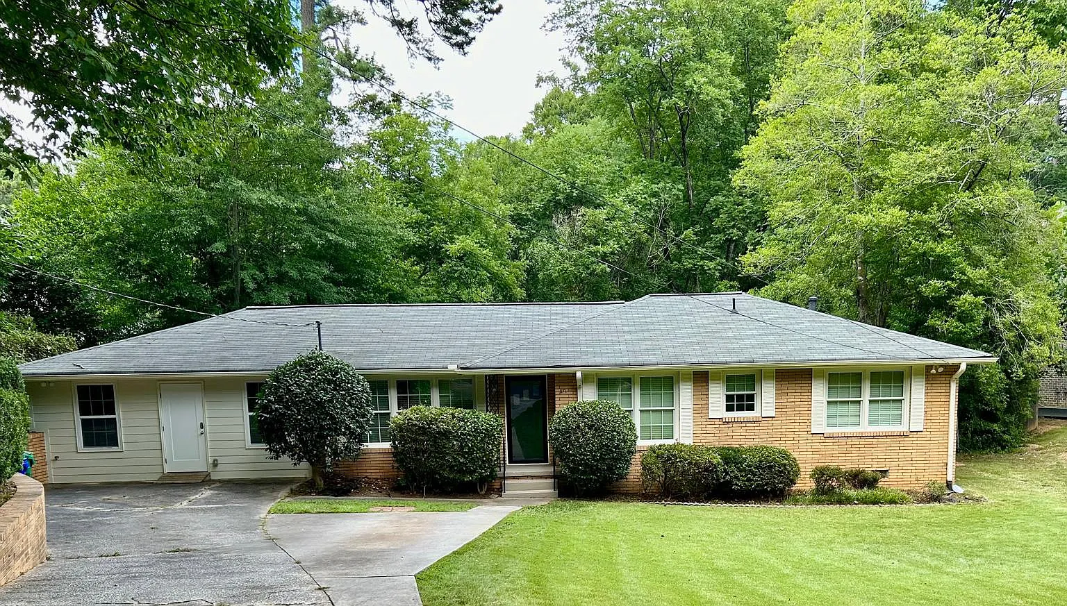 1171 Arborvista Dr NE — Photo 2