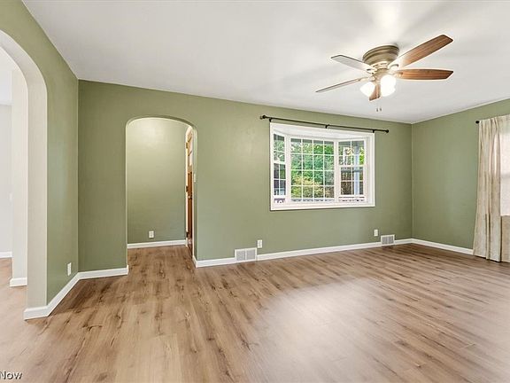 4th image of 752 Ellis Ave
