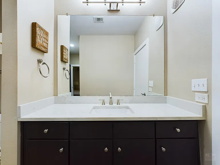 1900 Barton Springs Rd #3040 — Photo 20