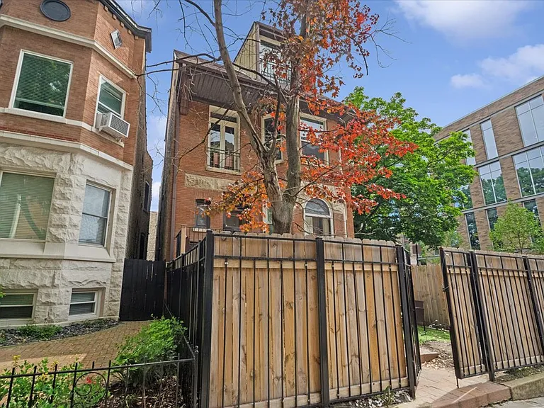 859 W Wellington Ave #G — Photo 28