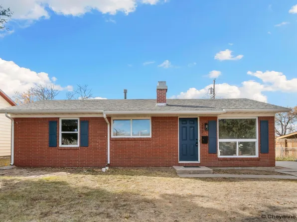 212 Dillon Ave, Cheyenne, WY 82007
