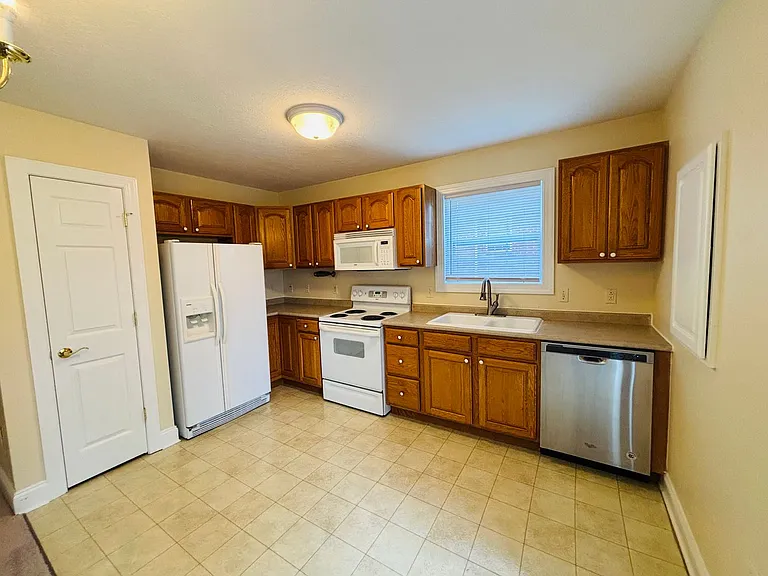 230 Willow Oak Dr — Photo 9