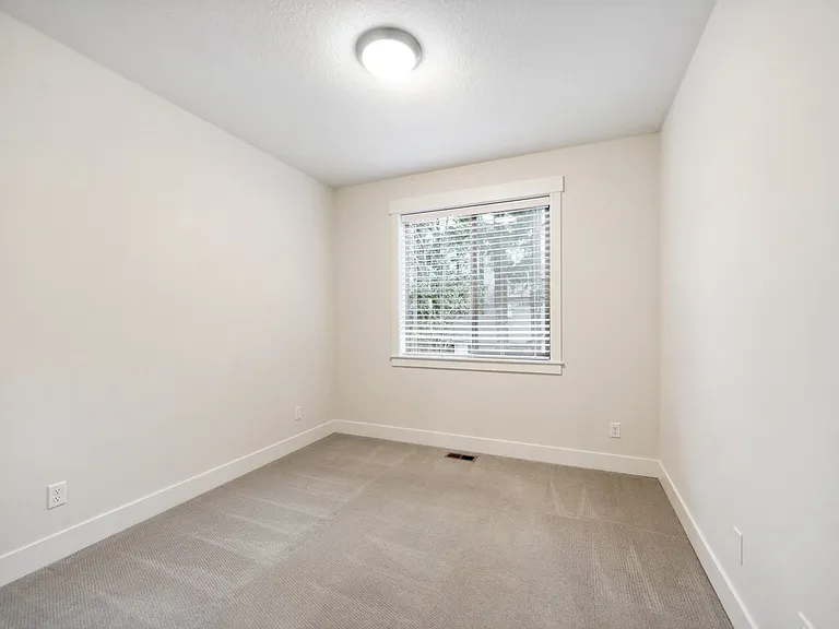9013 SW West Haven Dr — Photo 17