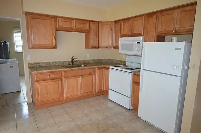 612 Shamrock Blvd — Photo 6