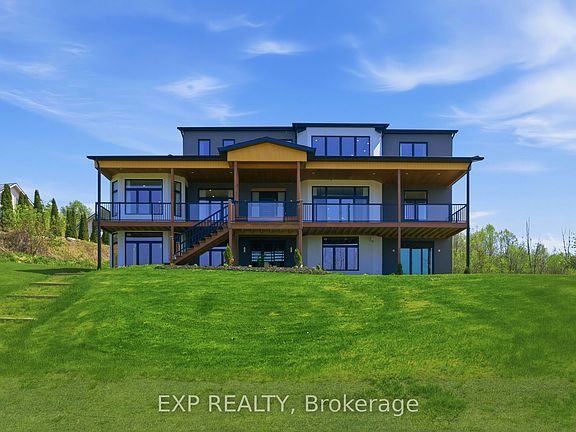 2nd image of 165 Parkview Dr