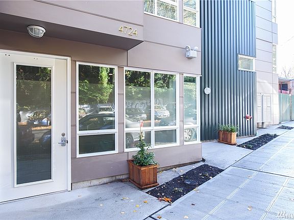 4th image of 4724 22nd Ave NE APT 202
