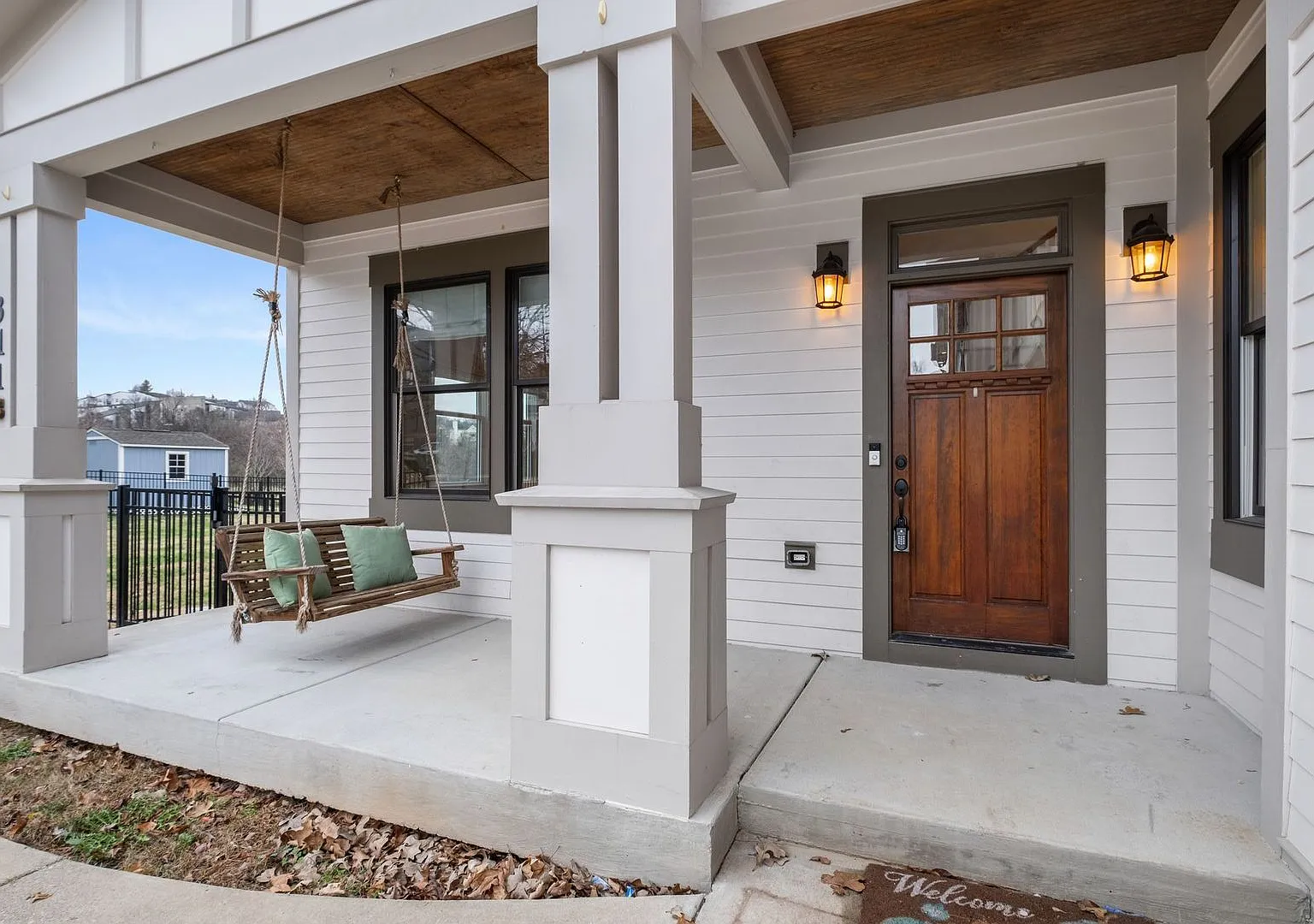 Luxury Sylvan Park Stunner w/ Private Outdoor Oasis & Rare 3-Car Garage — Photo 4