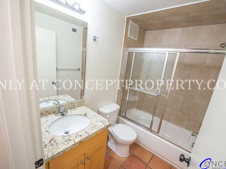 2204 Jefferson Ave — Photo 11
