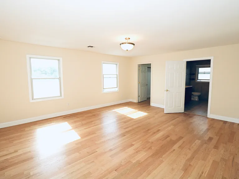 23 Main Ave #2 — Photo 9