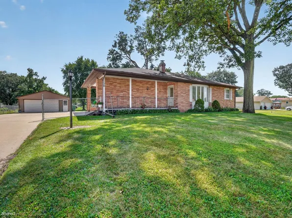 136 Central Ave, Evansdale, IA 50707