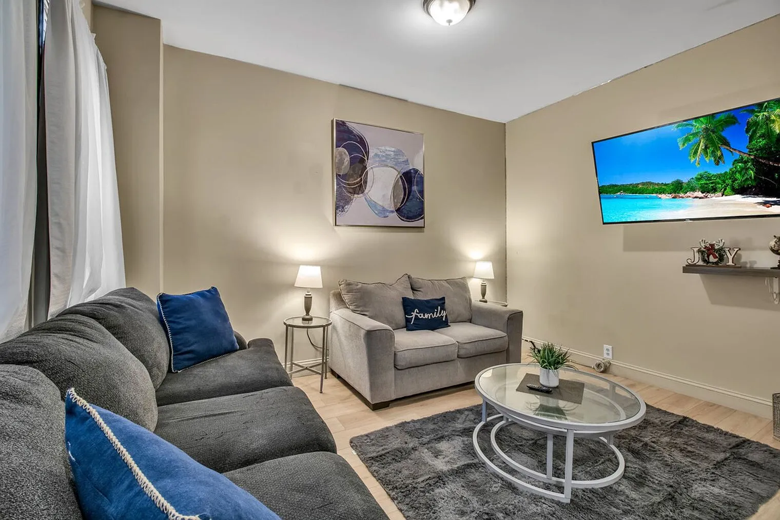 2 bed, 2.0 bath, 1097 sqft, $2,977 — Photo 4