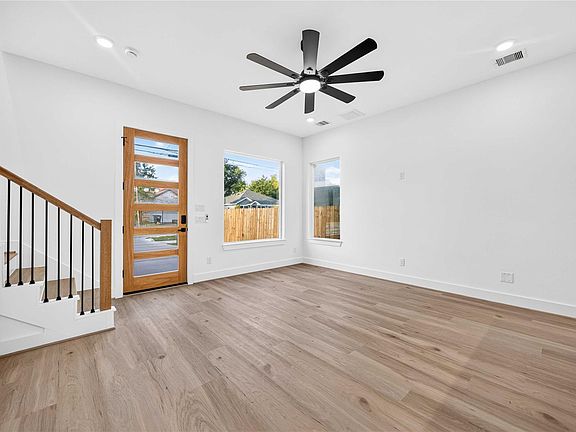 4th image of 4633 Mallow St