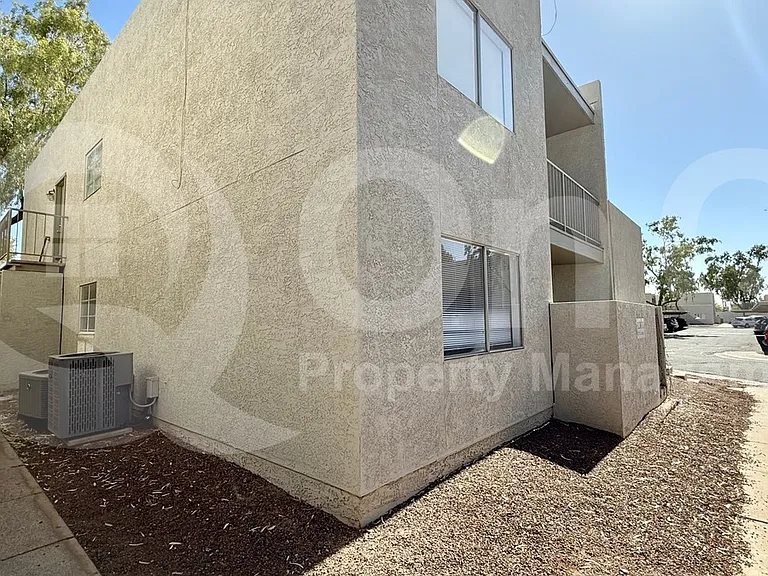 2827 E Le Marche Ave #103 — Photo 2