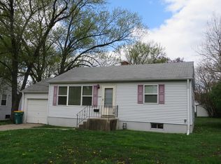 3906 Grove Ave, McHenry, IL 60050