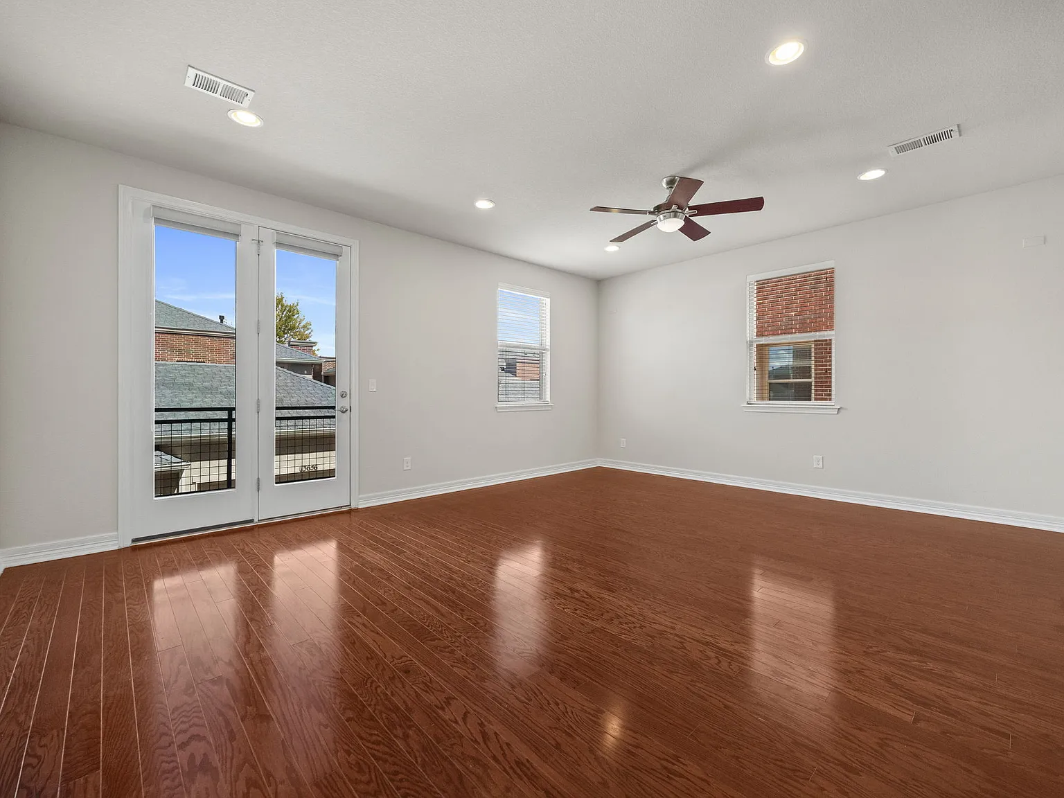 3 bed, 1824 sqft, $2,800 — Photo 4