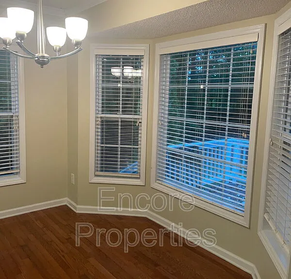 3384 Carolina Way — Photo 9
