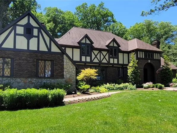 10242 Pinecrest Rd, Concord, OH 44077