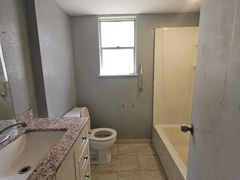 7623 Kellwood Dr — Photo 13