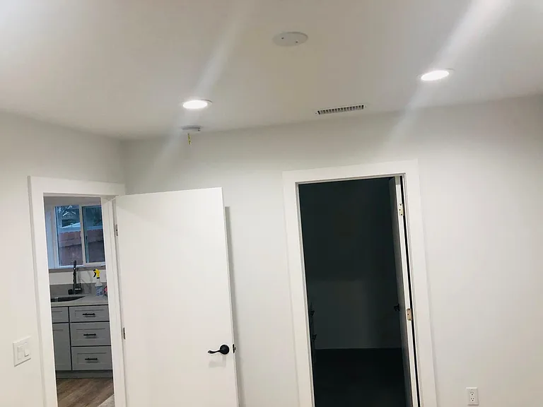 23260 Haynes St — Photo 9