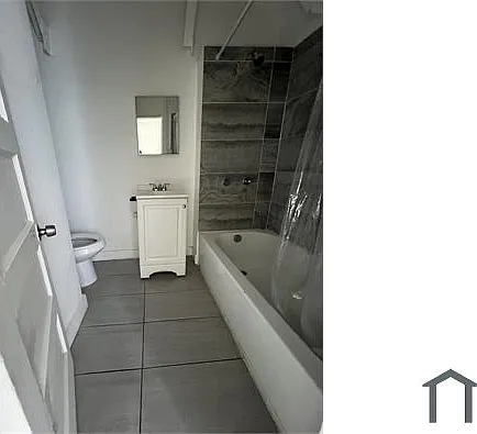 14151 Paramount Blvd #7 — Photo 2