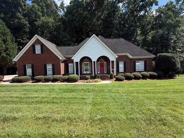 923 Gristmill Dr, Rock Hill, SC 29732