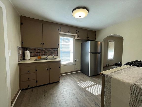 4th image of 708 Crisp Rd
