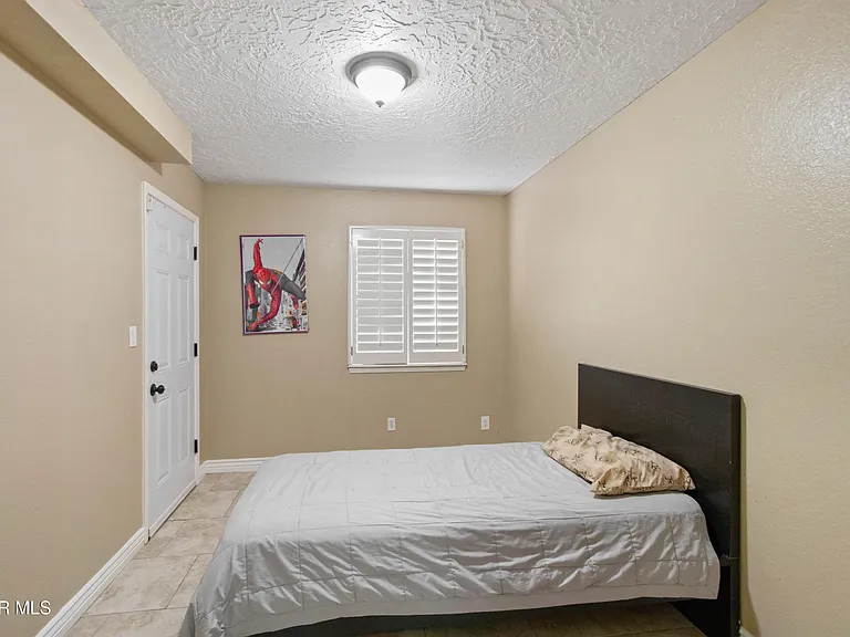 8614 Holmsley Trl — Photo 10