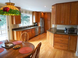 194 68th St, South Haven, MI 49090