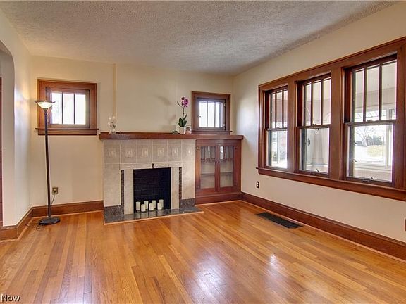 4th image of 515 N Firestone Blvd