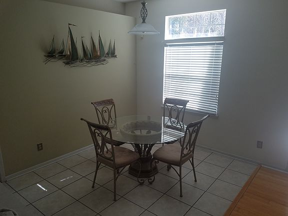 3rd image of 2528 Stonebridge Dr
