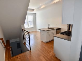 1402 N Franklin St #1, Philadelphia, PA 19122