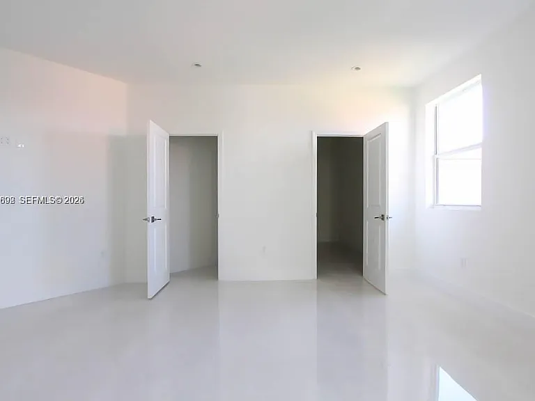 15631 SW 11th Ter — Photo 29