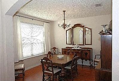 3rd image of 2124 Fountain Dr