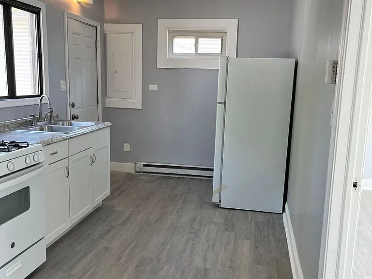 412 N 8th St — Photo 5
