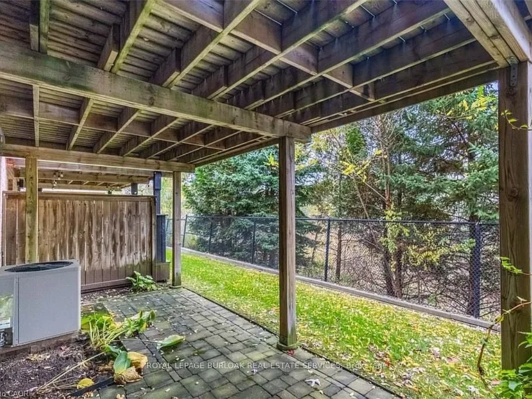25 Liddycoat Ln — Photo 33
