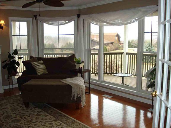 3rd image of 23 Sloan Dr