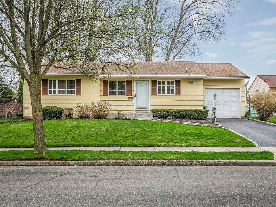 1st image of 7 Abbey Ct
