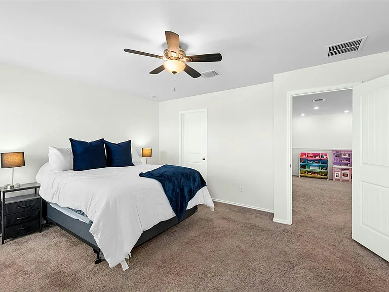 1124 Aronia Ln — Photo 18