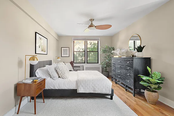 Sold by Compass | media 18