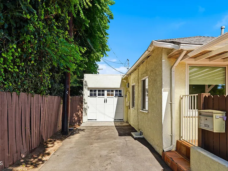 10734 Oro Vista Ave — Photo 39
