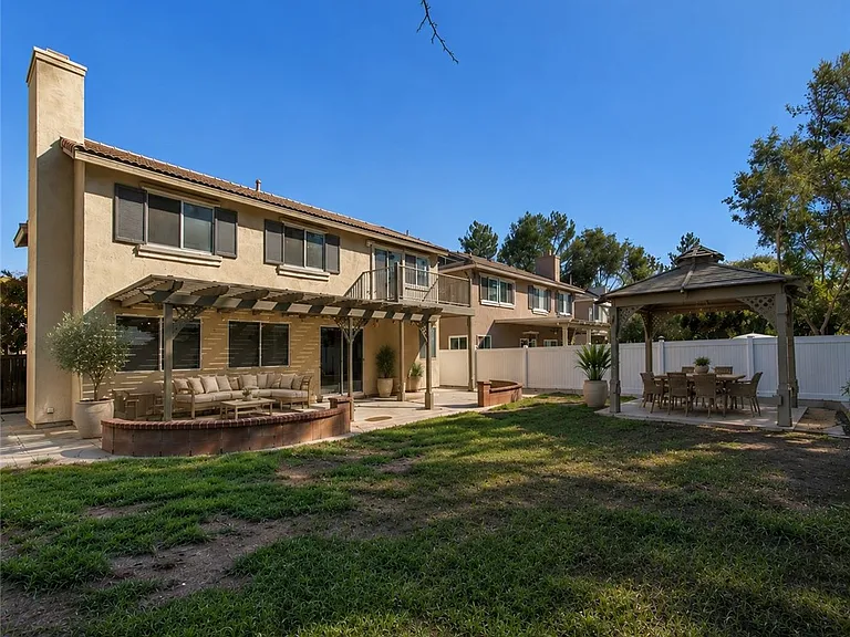 33021 Paterno St — Photo 11