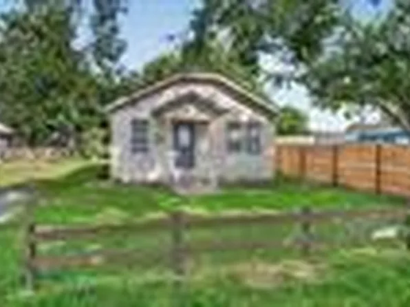 2214 9th St, Port Neches, TX 77651