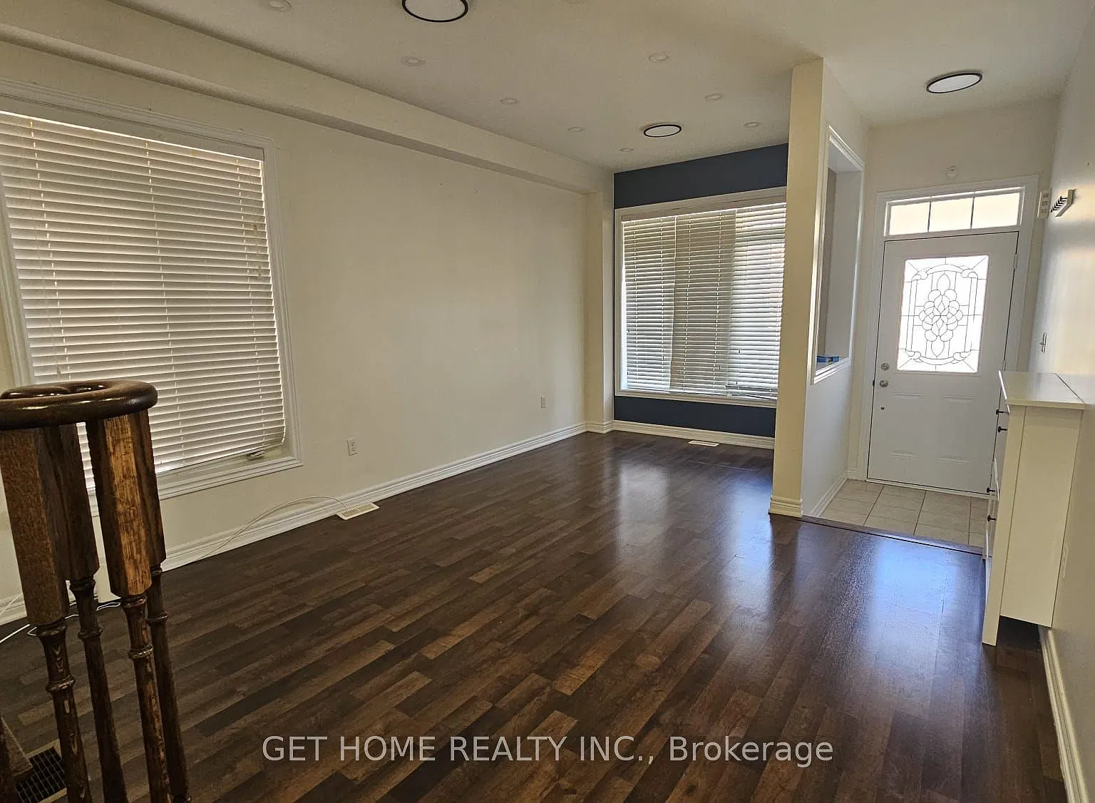 3 bed, $3,000 — Photo 2