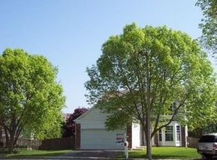 43 Wildflower Way, Streamwood, IL 60107