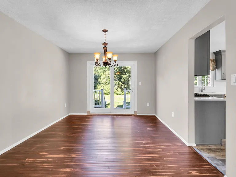 6 Marybeth Ct — Photo 21